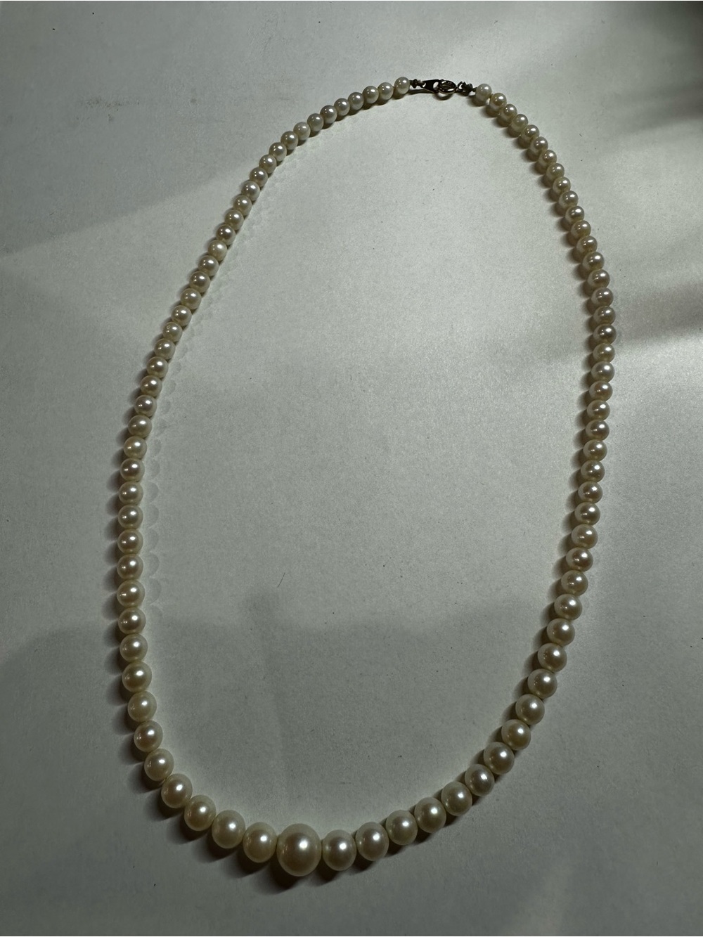 Vintage Hand-Knotted Genuine Cultured Pearl Graduated Strand Necklace